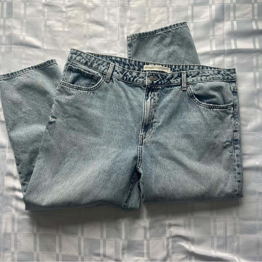 Denver Hayes Classic Light Vintage Acid Wash Straight Leg Cropped Jeans